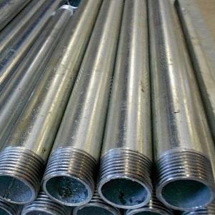 Труба водогазопроводная 15х2.8 с резьбой и муфтой